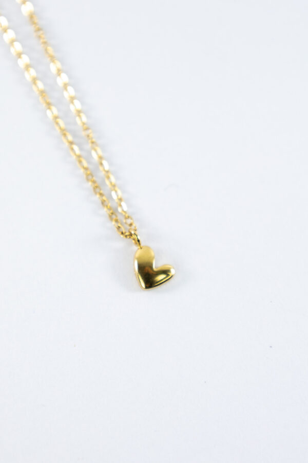 Tiny heart necklace | stainless steel