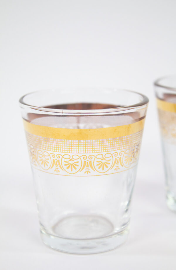 Set of 2 vintage glasses