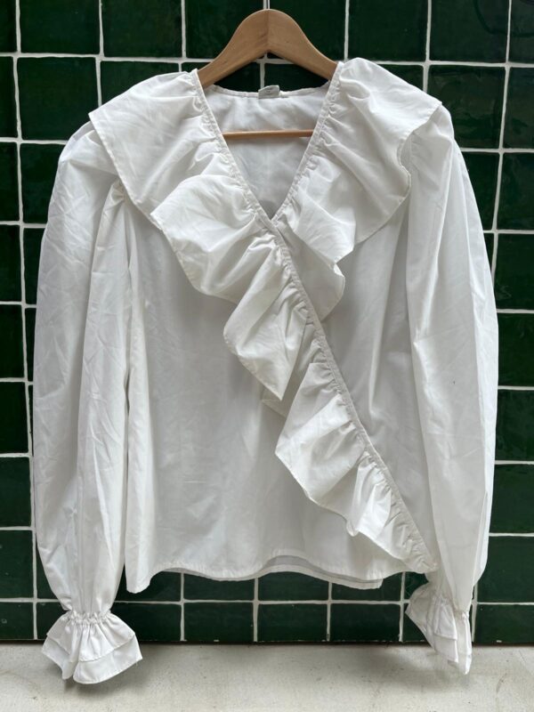 Vintage white ruffled blouse