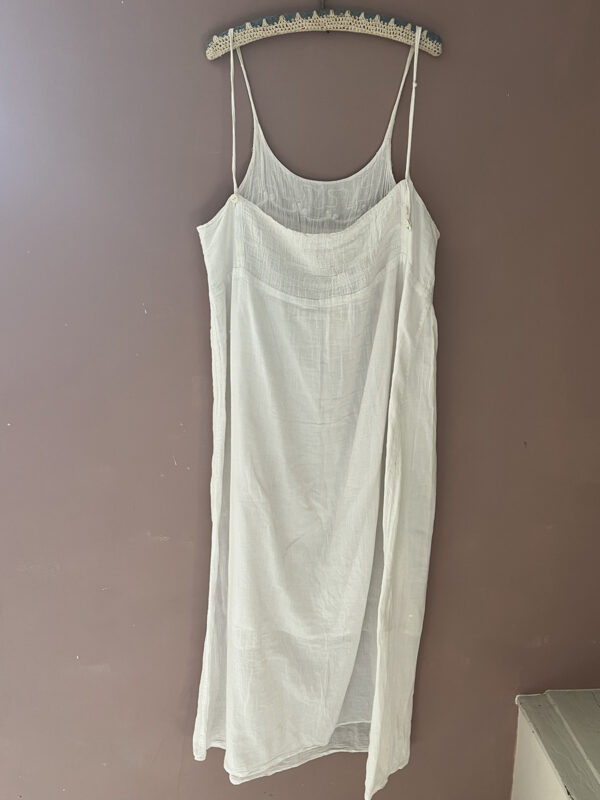 HELENA | VINTAGE EMBROIDERED DRESS - Image 3