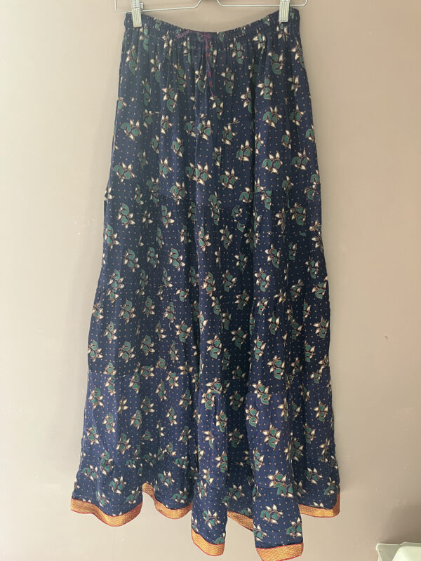 LULA | VINTAGE MAXI SKIRT - Image 3