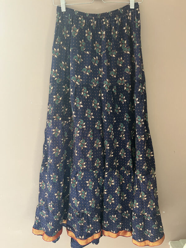 LULA | VINTAGE MAXI SKIRT - Image 2