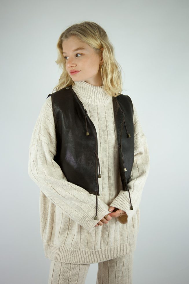 Vintage darkbrown leather waistcoat