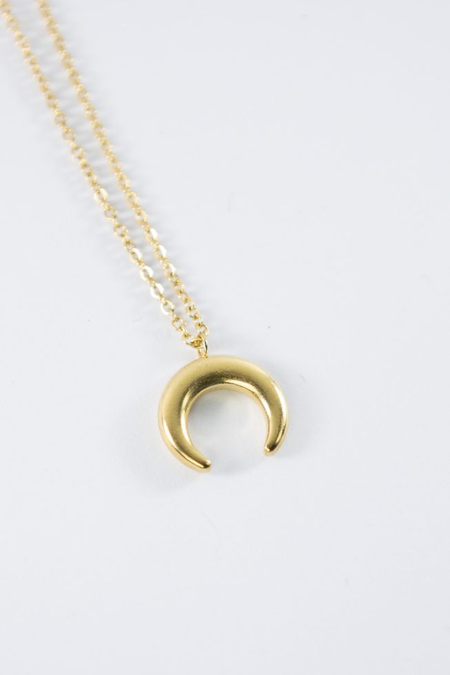 Crescent necklace | stainless steel